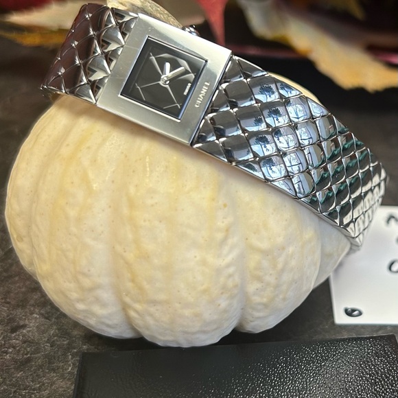 CHANEL Matelassé 15mm (Pre-Owned) with Certificate - Picture 9 of 13